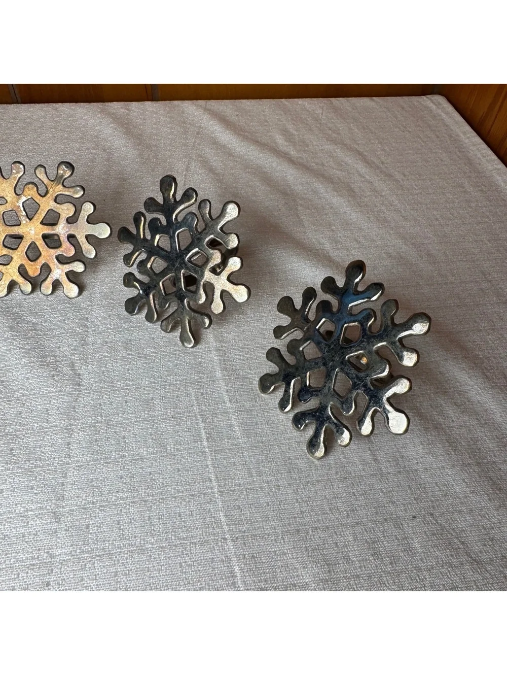 Vintage Silver Tone Snowflake Napkin Rings Set of 4 Christmas Holiday Table